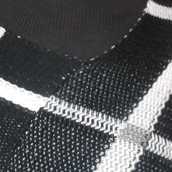 Poncho Pullover NWT Top Plaid black white fringed one size winterwear - Picture 5 of 8